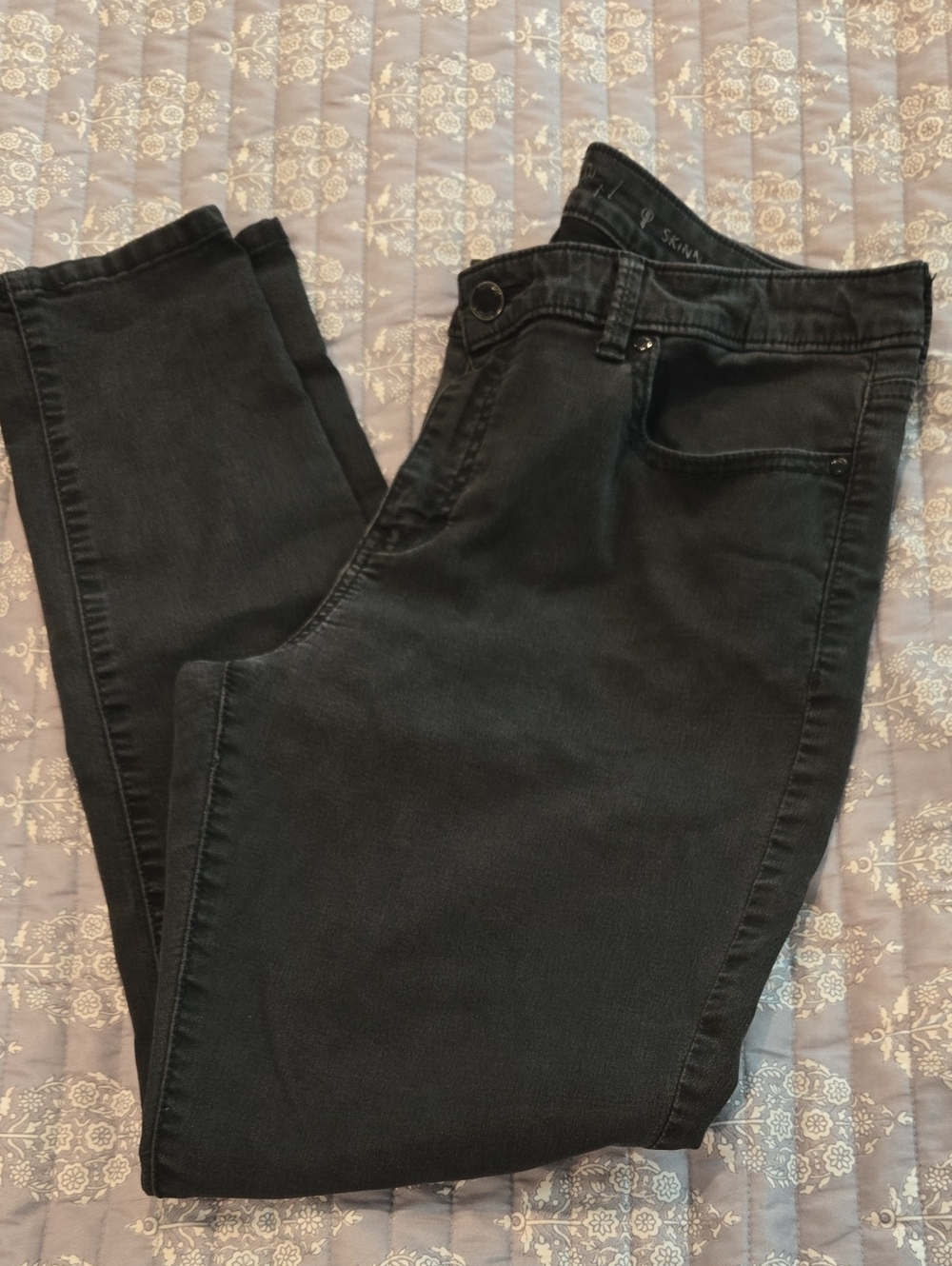 Jennifer Lopez Black Skinny Men’s Jeans